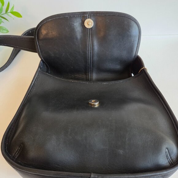 EUC Vintage Coach Ergo Small Flap (#9043) in Black - Picture 7 of 12